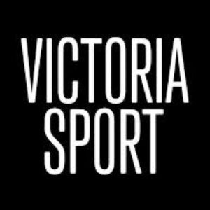 EUC VS Sport Knockout Capris (Color way differs)